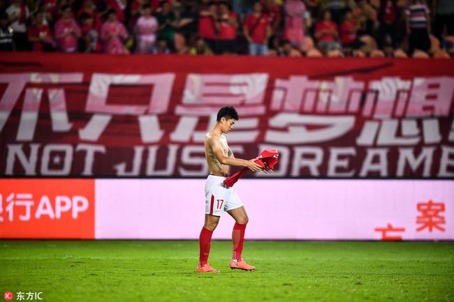  昂热队长里程碑战役头球绝杀对手  