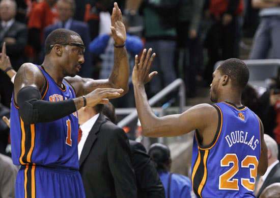  唐斯拳击队友被罚，尼克斯内讧引爆联盟  